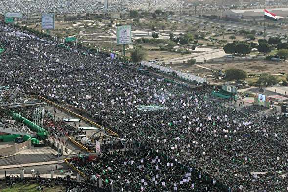 فیلم/ جشن میلاد پیامبر(ص) با حضور بی‌شماری از مردم صنعاء