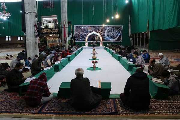 برگزاری حلقه‌های رمضانی تلاوت قرآن در کشمیر + عکس