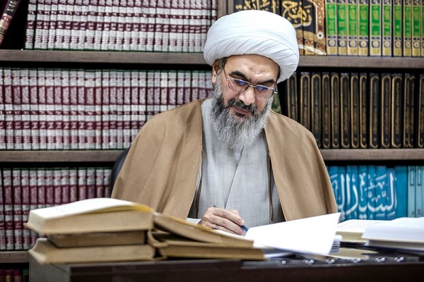 آیت‌الله صفایی بوشهری، نماینده ولی‌فقیه در استان و امام‌جمعه بوشهر