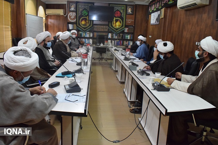 آیین‌نامه محوریت بخشی، فرصتی طلایی برای محوریت‌بخشی به امام مسجد است+ عکس