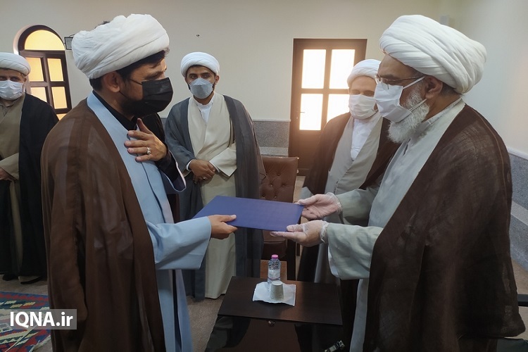 ارسالی/ برگزاری آیین تودیع و معارفه رئیس حوزه علمیه برادران بوشهر