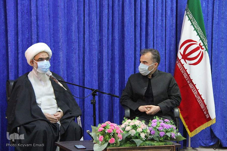 دیدار امام‌جمعه بوشهر با مدیرکل قرآن، عترت و نماز وزارت آموزش و پرورش