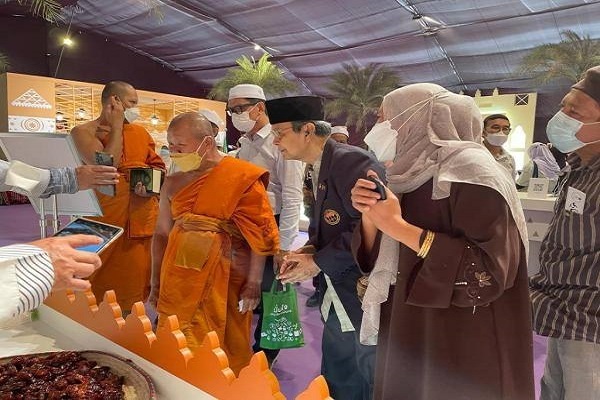 استقبال از نمایشگاه اسلامی ـ قرآنی بانکوک + عکس
