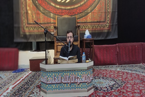 اجرای نوجوانان قاری قرآن در حسینیه شهید خوش‌رو + عکس