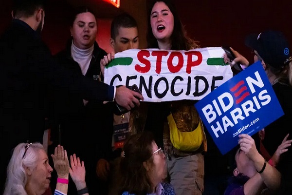 قطع سخنرانی بایدن با شعار حمایت از فلسطین