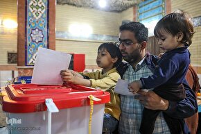 جلوه‌هایی از حضور پرشور مردم در ساعات پایانی انتخابات