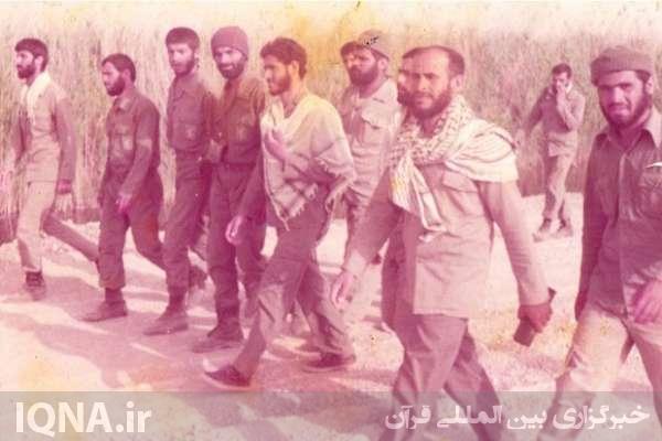 محمدکریم بارونی بههمراه رزمندگان بوشهری در سال ۱۳۶۳ قبل از عملیات خیبر منطقه هورالهویزه محمدکریم بارونی بههمراه رزمندگان بوشهری در سال ۱۳۶۳ قبل از عملیات خیبر منطقه هورالهویزه