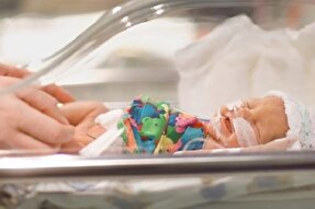 نوزاد متولد شده از مادر معتاد