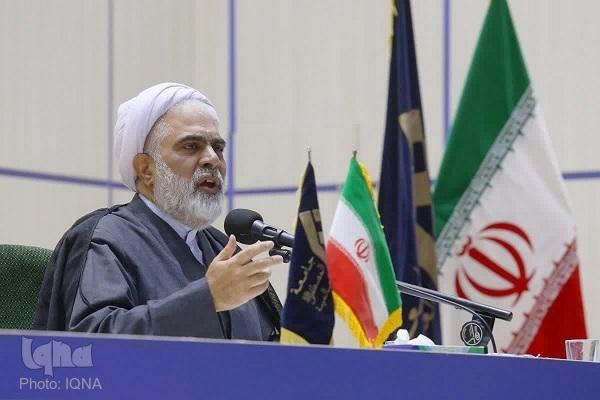 حضور ۲۰ هزار نفر از طلاب و خانواده المصطفی در راهپیمایی اربعین