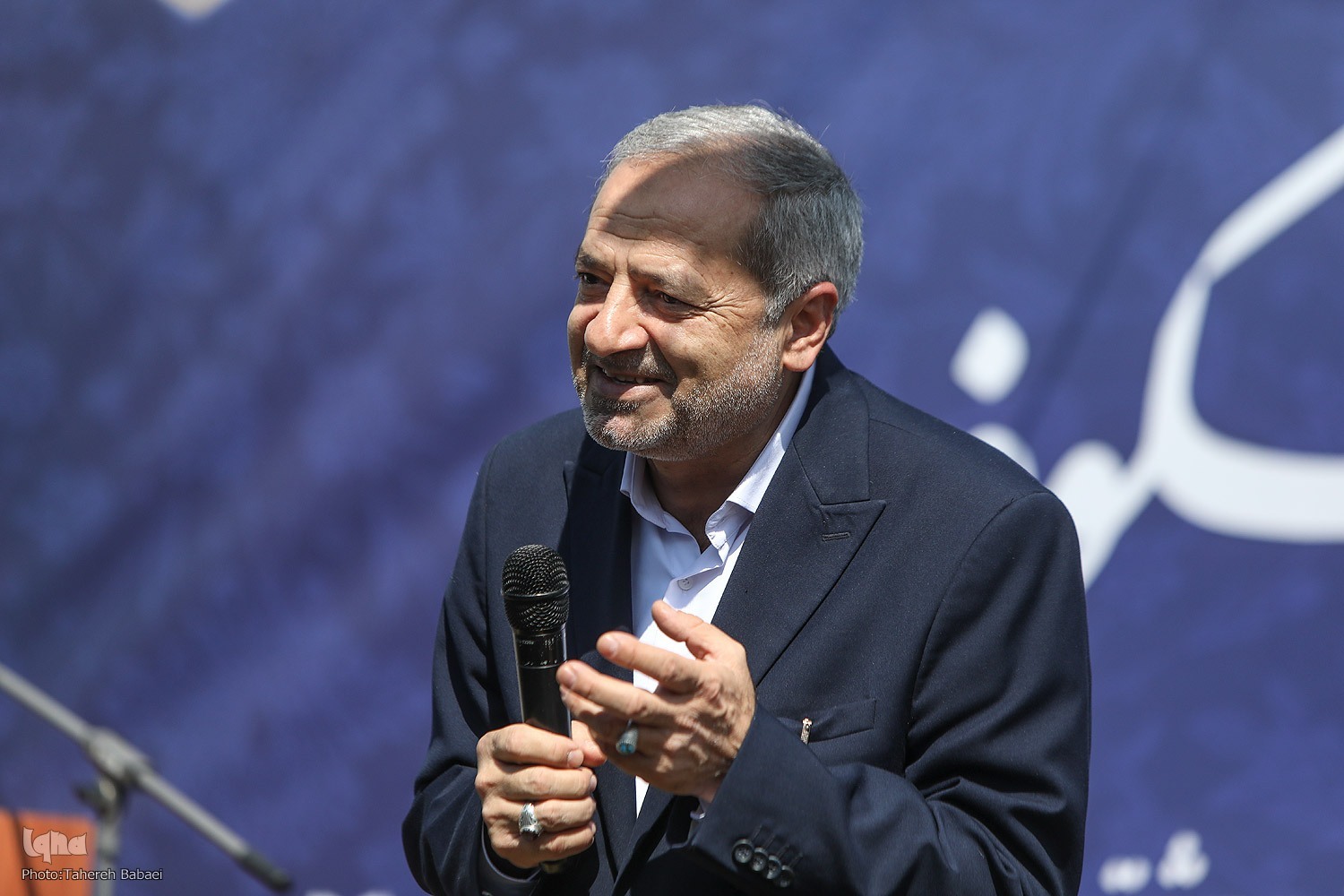 دانش‌آموزان را با معرفت نماز آشنا کنیم