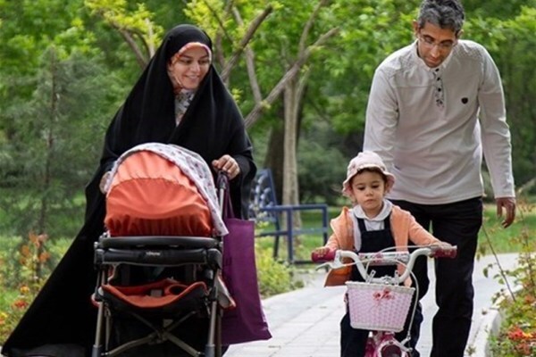 بایسته‌های تربیتی برای رشد متعادل شخصیت دختران