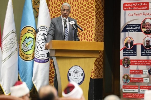 قرآن مرجع جامع انسان‌سازی و مسجد کانون آموزش ارزش‌هاست