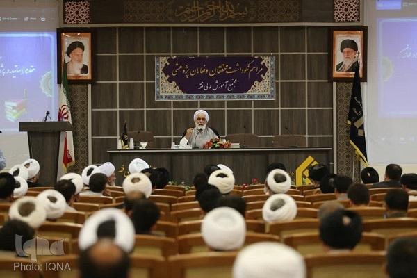 گره‌گشایی در متن جامعه از اولویت‌های پژوهشی المصطفی است