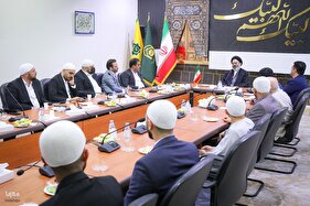 دیدار اعضای کاروان قرآنی نور با نماینده ولی‌فقیه در امور حج و زیارت