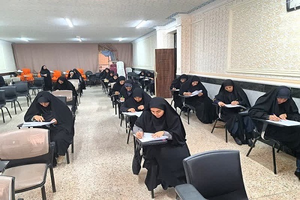 تصاویری از آزمون بخش معارفی مسابقات سراسری قرآن