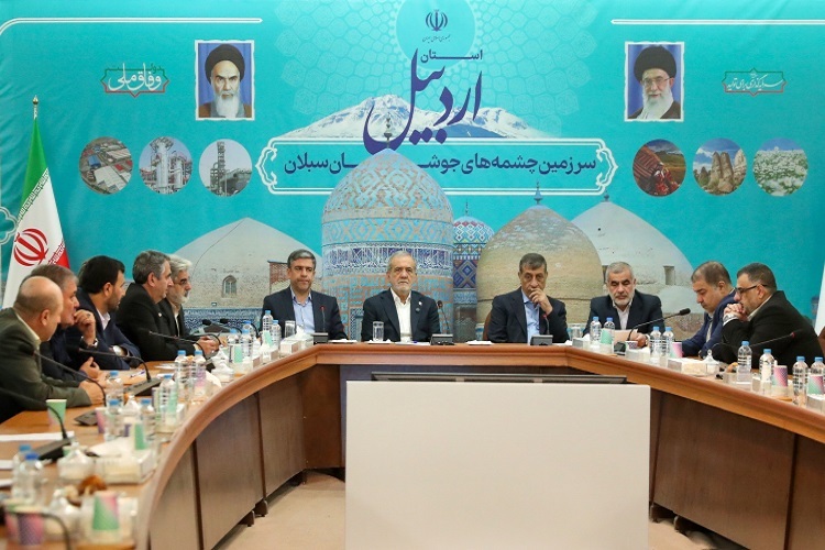 انتقاد پزشکیان از روند توسعه نامتوازن کشور