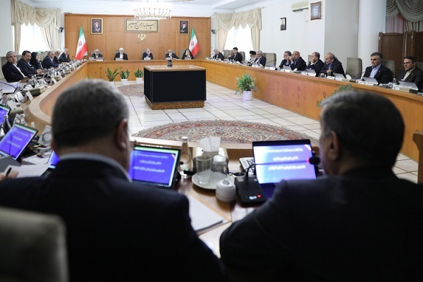 نیروهای علمی به دلایل واهی از حضور در مراکز تخصصی محروم نشوند