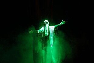 «خانه‌ای از گل و اندوه» با روایتی از بیت‌الاحزان به روی صحنه رفت