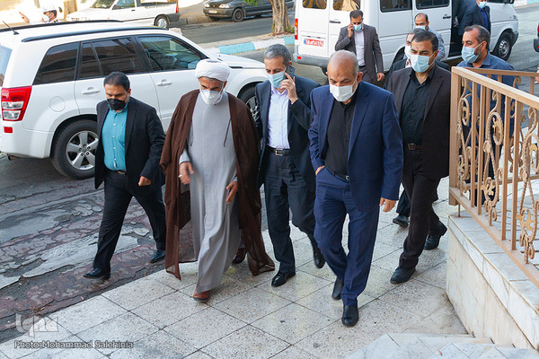 تجدید میثاق وزیر کشور با شهدای بوشهر