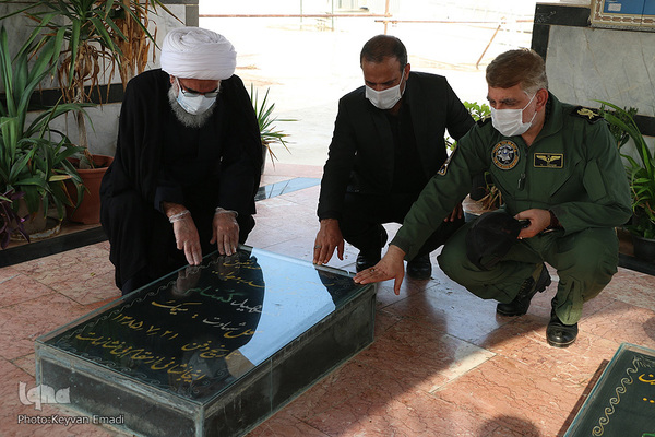 زیارت نماینده ولی فقیه در استان از امامزادگان بوشهر