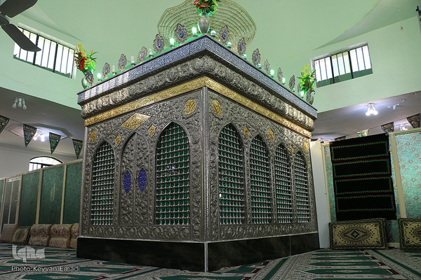 زیارت نماینده ولی فقیه در استان از امامزادگان بوشهر