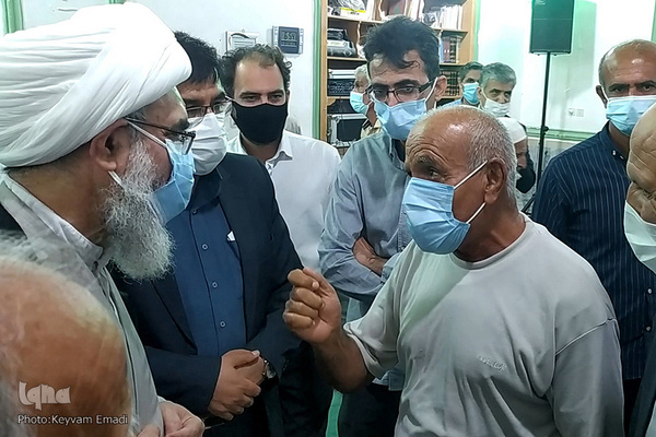 بازدید آیت الله صفایی بوشهری از روستای خورشهاب و بررسی مشکلات این روستا