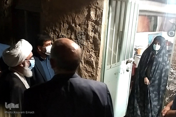 بازدید آیت الله صفایی بوشهری از روستای خورشهاب و بررسی مشکلات این روستا