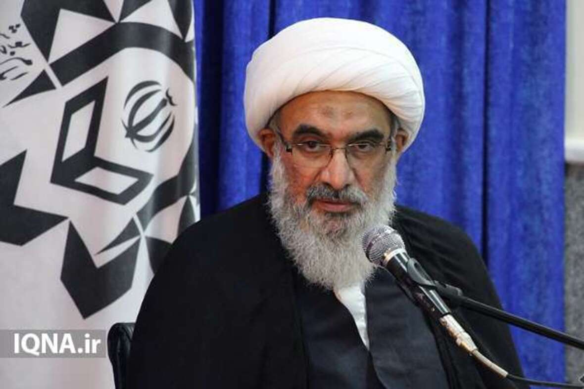 آیت‌الله صفایی‌بوشهری، رئیس شورای فرهنگ عمومی استان بوشهر 