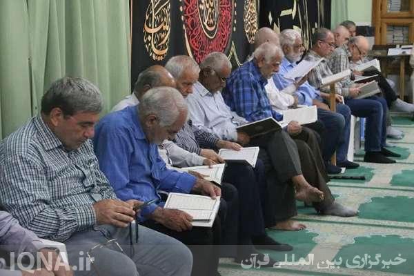 مراسم بزرگداشت شهیدان رجائی و باهنر در مسجد توحید بندر بوشهر


