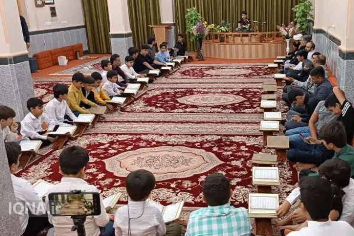 روایتگری ایکنا از دورهمی قرآنی مؤسسه ولیعصر(عج) شهر گناوه 