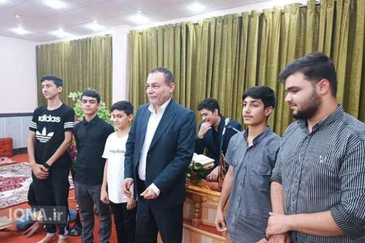 روایتگری ایکنا از دورهمی قرآنی مؤسسه ولیعصر(عج) شهر گناوه 