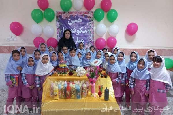جشن شکوفه‌ها در مدارس روستای گورک بندر دلوار 