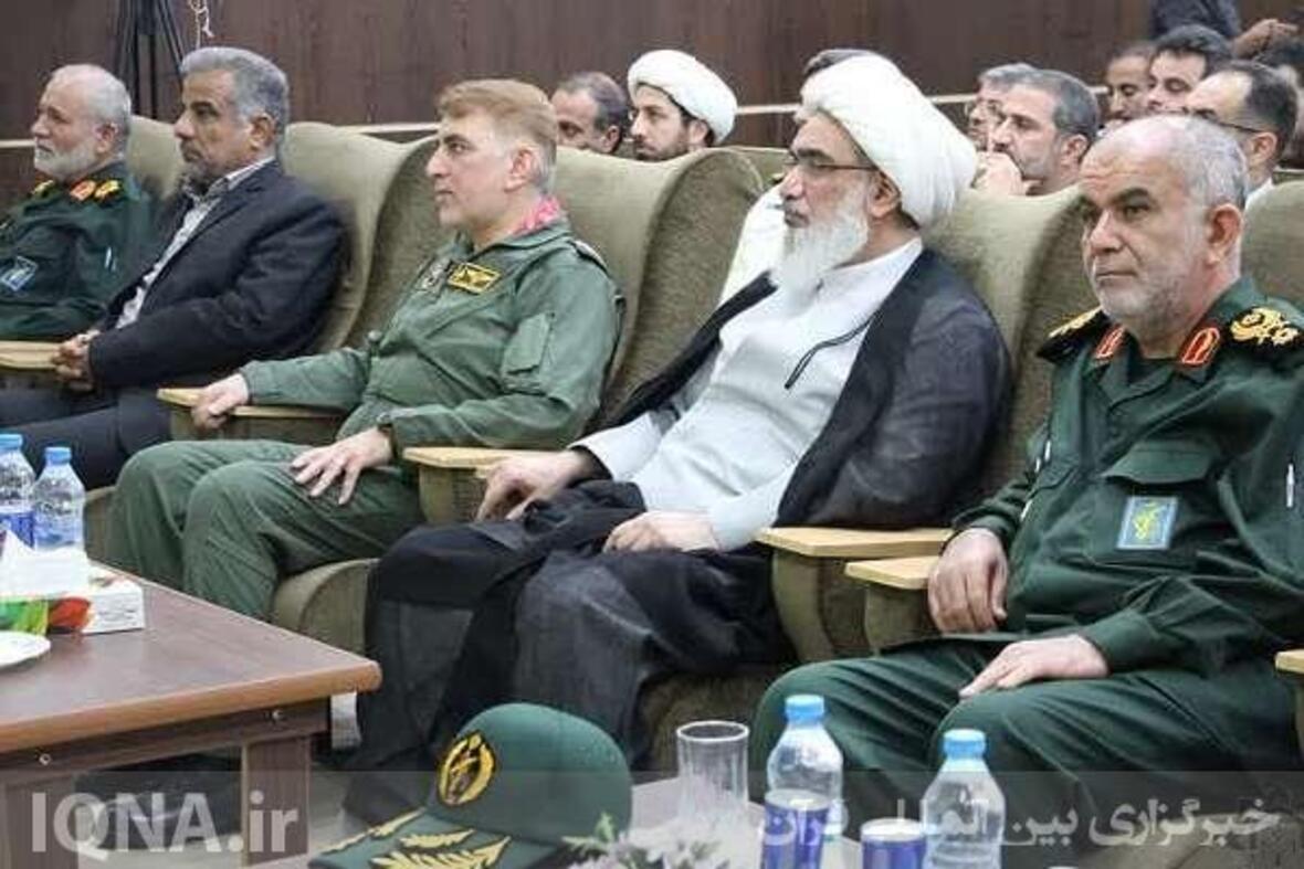 تجلیل از خانواده‌های عملیات «اولین پاسخ» نهاجا در بوشهر 