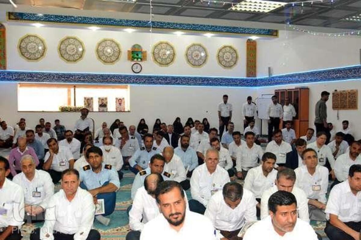 کرسی تلاوت قرآن در مسجد النبی(ص) مجتمع گاز پارس جنوبی استان بوشهر