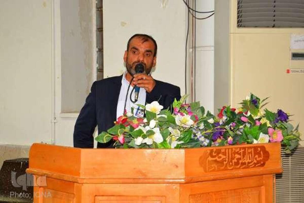 کرسی تلاوت قرآن در مسجد النبی(ص) مجتمع گاز پارس جنوبی استان بوشهر