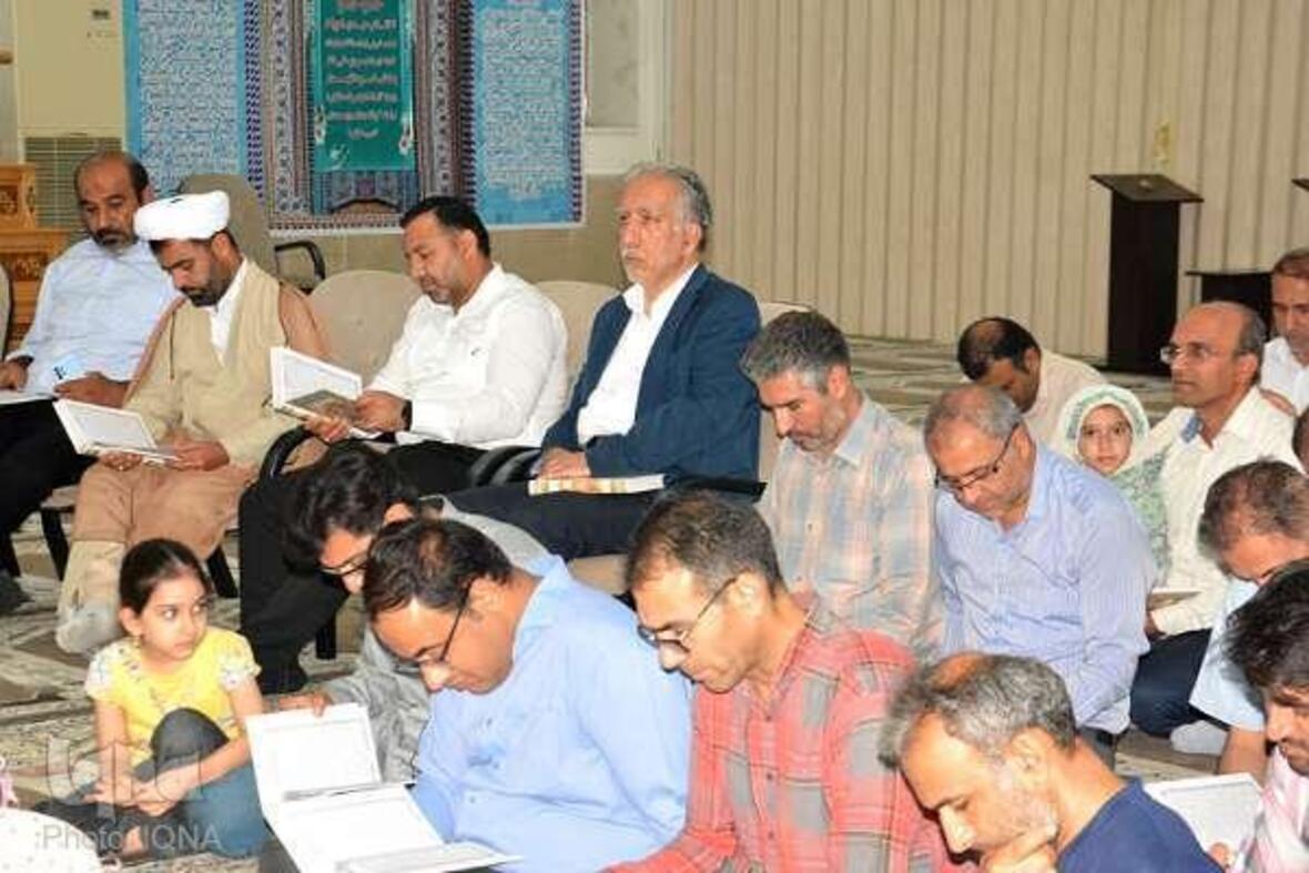 کرسی تلاوت قرآن در مسجد النبی(ص) مجتمع گاز پارس جنوبی استان بوشهر