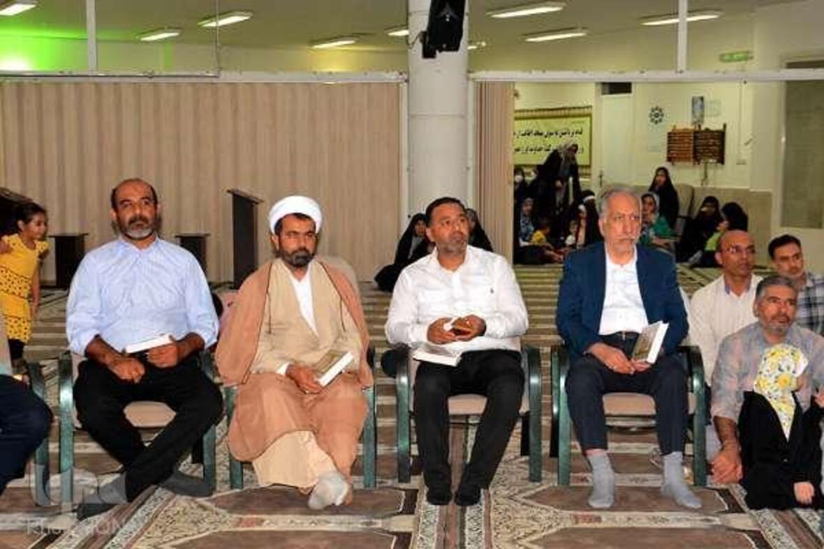 کرسی تلاوت قرآن در مسجد النبی(ص) مجتمع گاز پارس جنوبی استان بوشهر