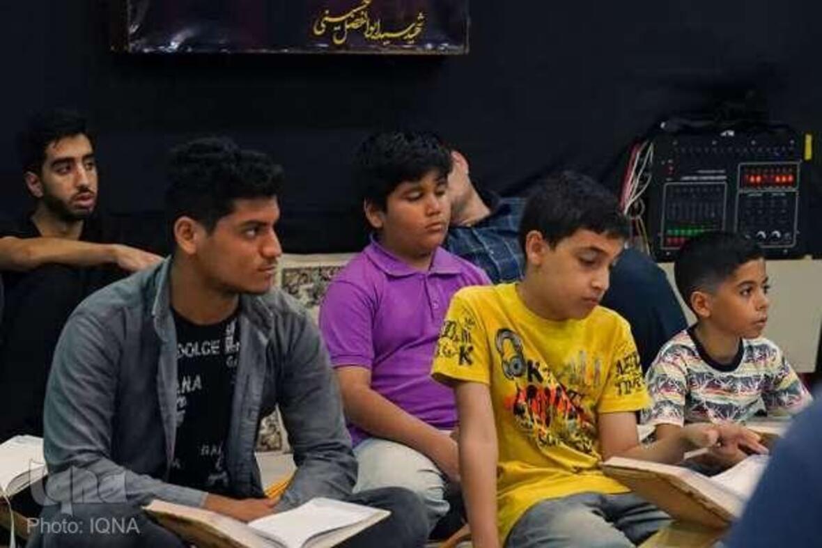 محفل «توسل‌خوانی» امدادگران بسیجی جمعیت هلال‌احمر