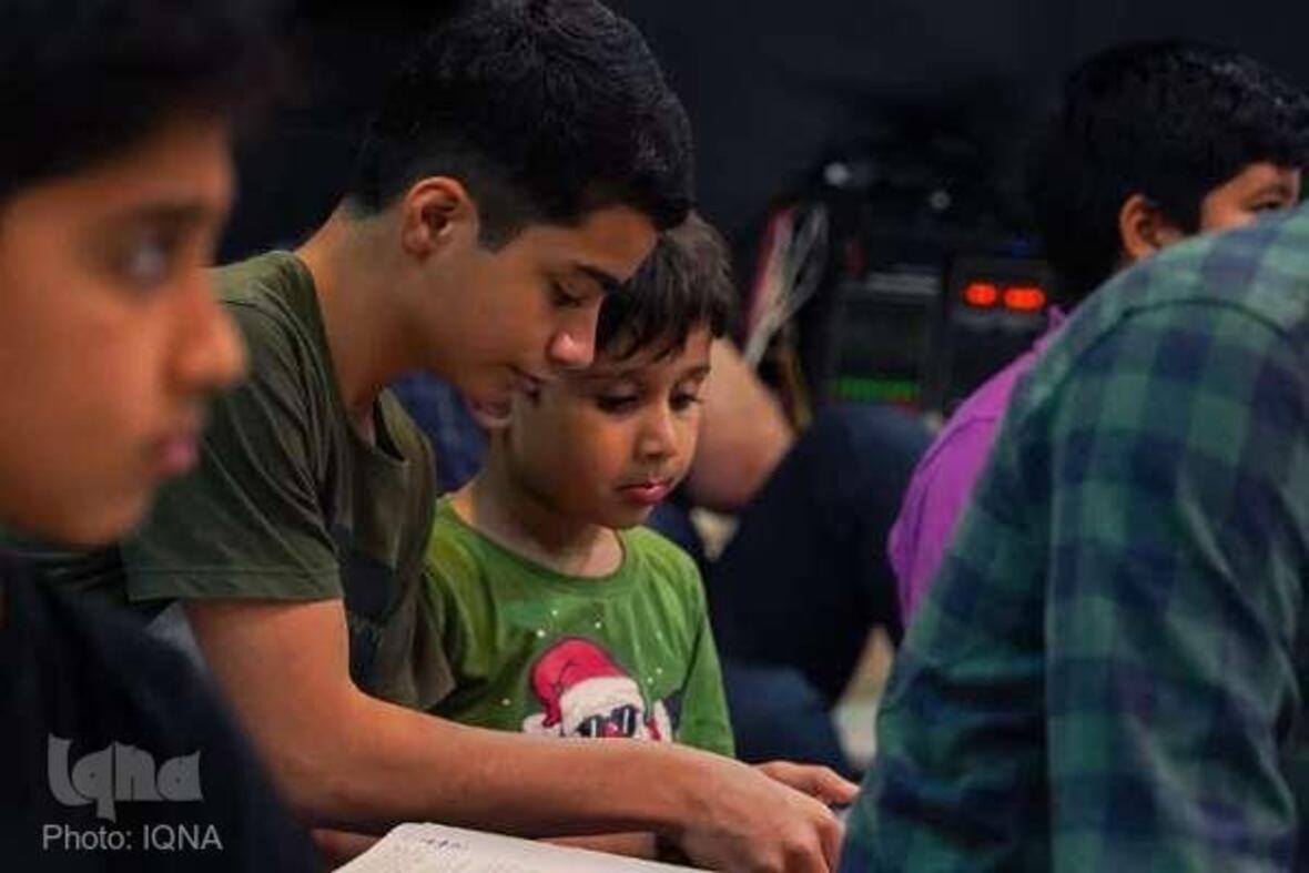 محفل «توسل‌خوانی» امدادگران بسیجی جمعیت هلال‌احمر