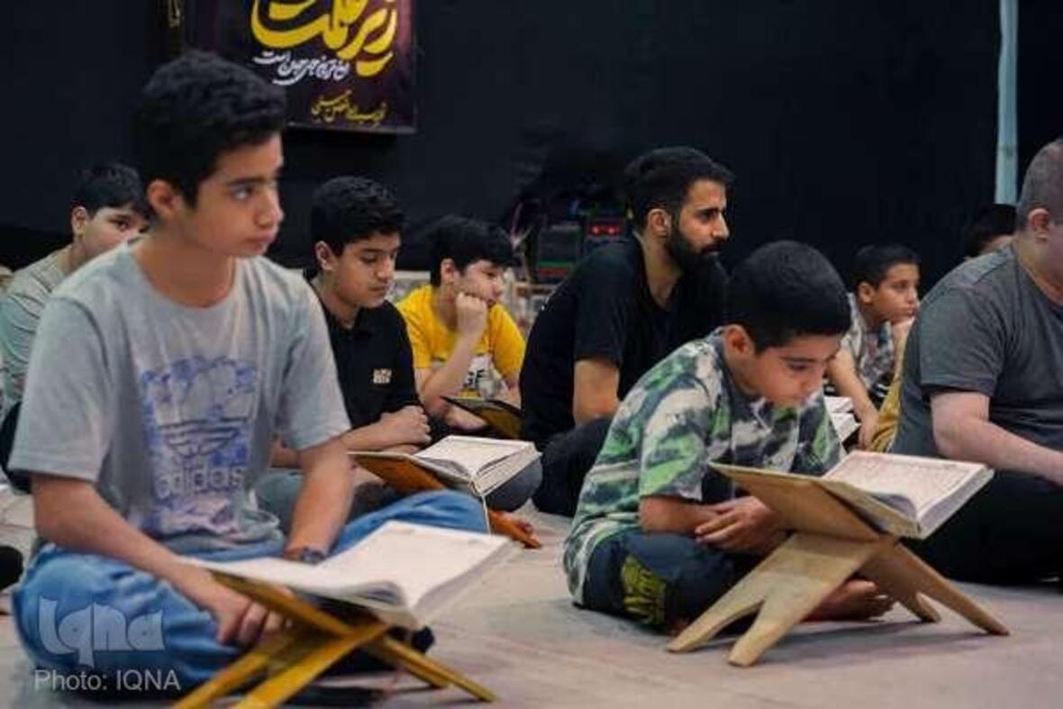 محفل «توسل‌خوانی» امدادگران بسیجی جمعیت هلال‌احمر