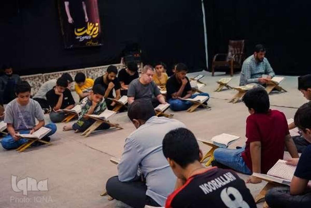 محفل «توسل‌خوانی» امدادگران بسیجی جمعیت هلال‌احمر