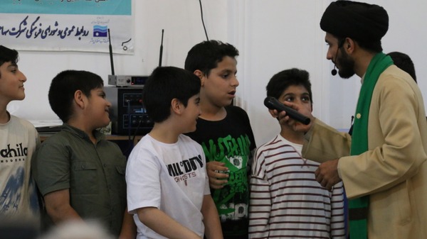 تجلیل از دختران و پسران فعال در فرهنگ دینی