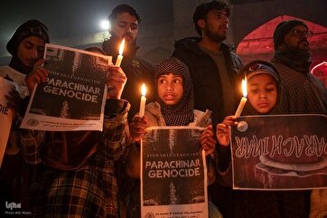 Кашмирцы проводят бдение в память о жертвах парачинара