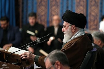 Участники Международного конкурса чтецов Корана встретились с Верховным лидером революции
