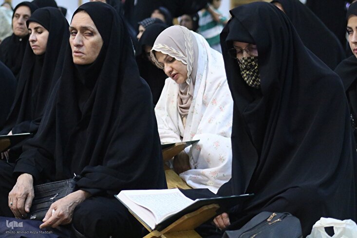 Picha: Kikao cha Usomaji wa Qur'an Katika Haram ya Shah Cheragh, Shiraz