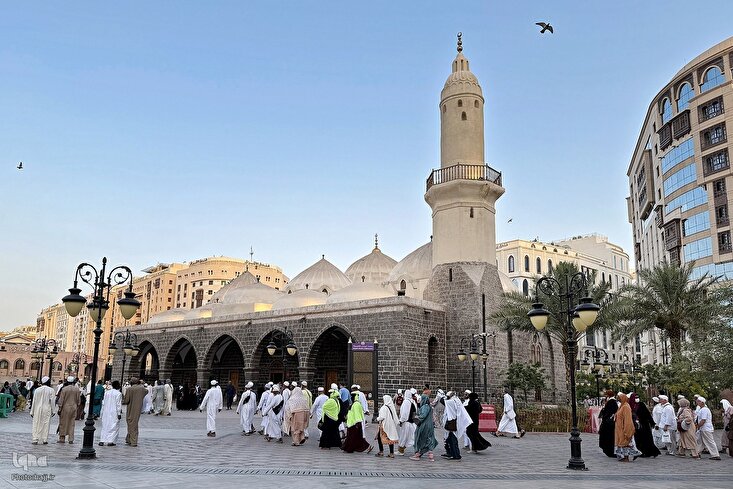 Al-Ghamama; Msikiti wa Mawingu na Mvua